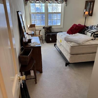 Sale Photo Thumbnail #213: Bedroom 