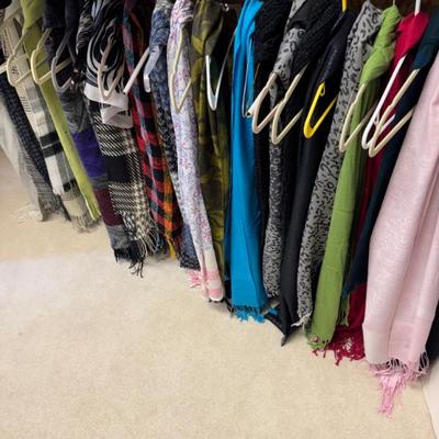 Sale Photo Thumbnail #233: Scarves 