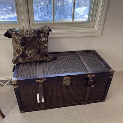 Sale Photo Thumbnail #218: Trunk