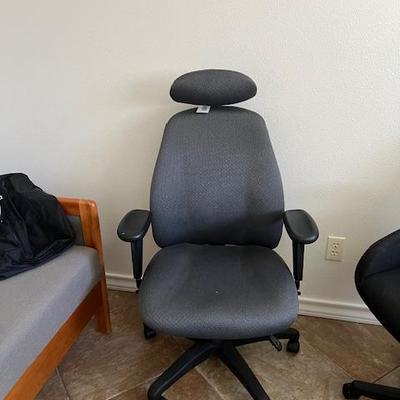 Sale Photo Thumbnail #45: Desk Chair