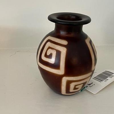 Sale Photo Thumbnail #78: Pottery