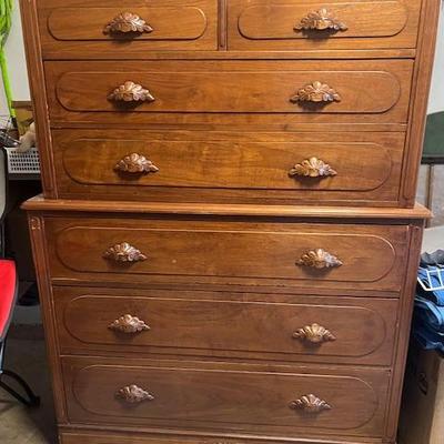 Sale Photo Thumbnail #41: Dresser