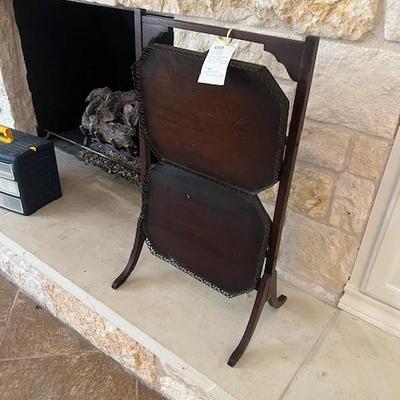 Sale Photo Thumbnail #51: Antique Bisquit table closed