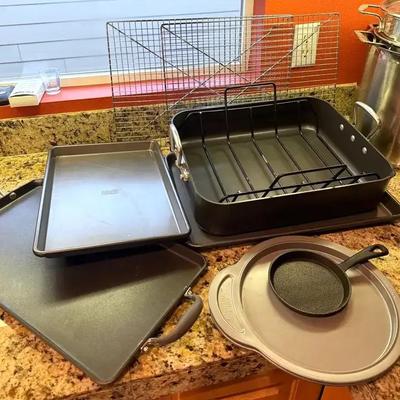 Roasting pan cooling racks & baking sheets