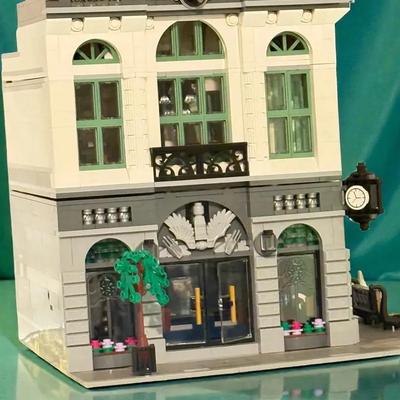 Lego creator expert 10251 brick bank manual & box