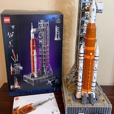 Lego nasa space launch system 10341 manual, & box