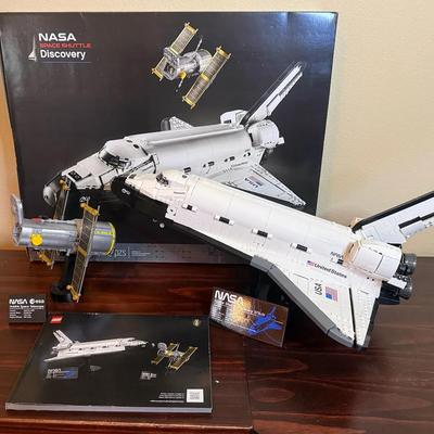 Lego nasa space shuttle discovery 10283 manual, & box