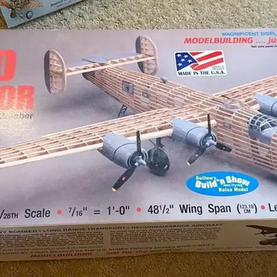 Guillow s consolidated b 24d liberator balsa wood model airplane kit.