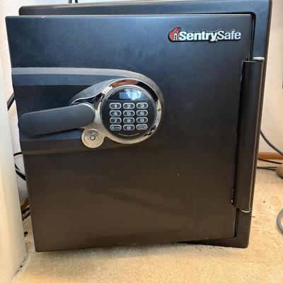 Sale Photo Thumbnail #100