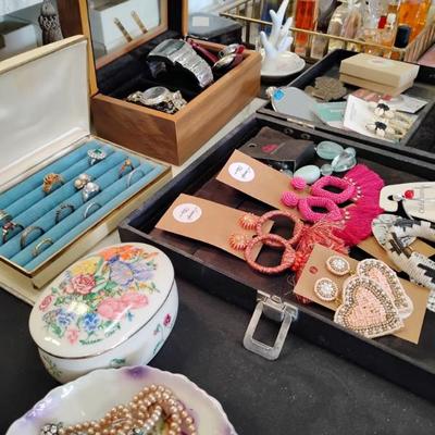 Sale Photo Thumbnail #32