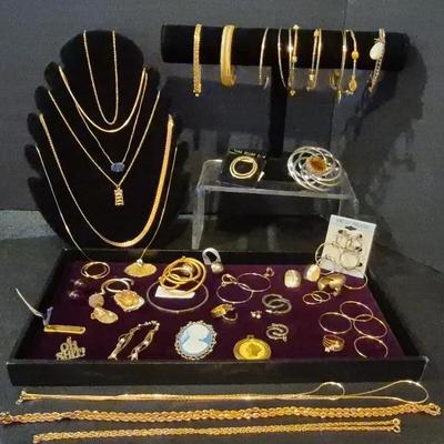 Sale Photo Thumbnail #4