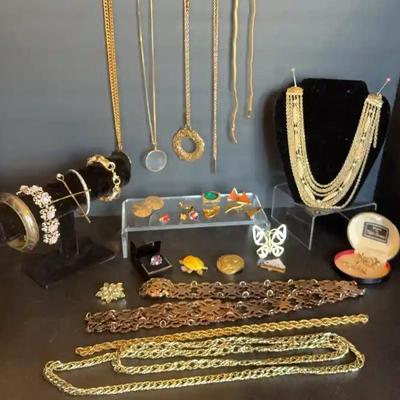 Sale Photo Thumbnail #3