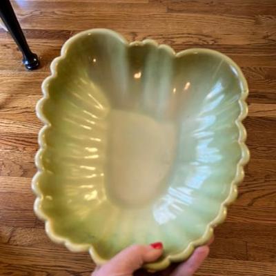 Hull USA Scalloped Bowl