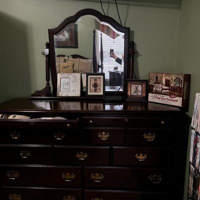 Kincaid Mahogany Dresser