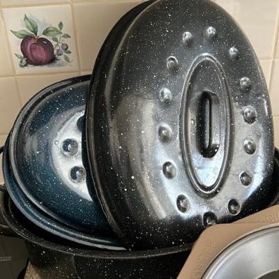 Sale Photo Thumbnail #49: Kitchen Essentials 