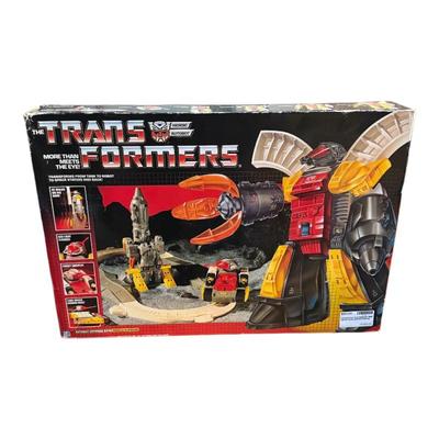 Sale Photo Thumbnail #39: Vintage 1985 Transformer Boardgame 