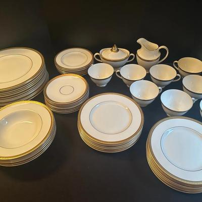 Royal Doulton Royal Gold English Fine Bone China Dinnerware Set Made in England