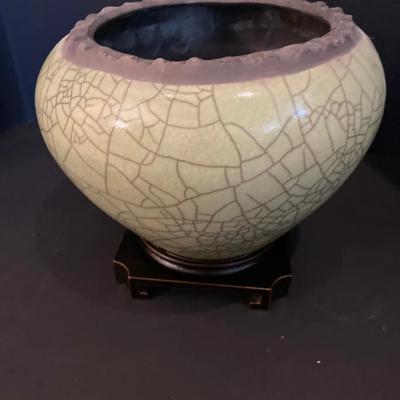Decorative Light Green Crackle Glaze Planter with Base
