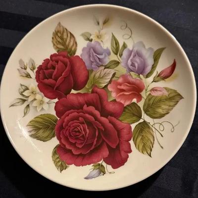 Vintage Kaiser Porcelain Rose Floral Plate – West Germany, 7–8″ Decorative Plate