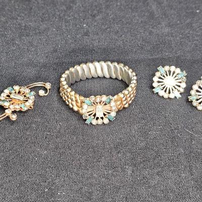 Sale Photo Thumbnail #160