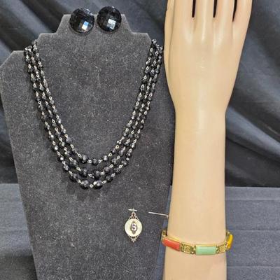 Sale Photo Thumbnail #201