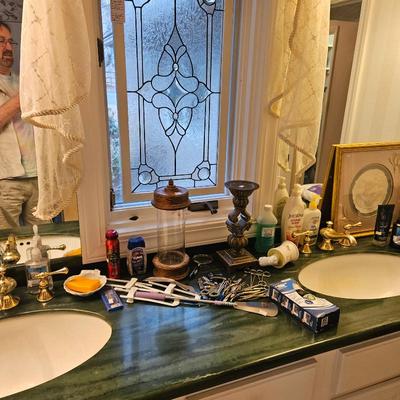 Sale Photo Thumbnail #123: Leaded glass