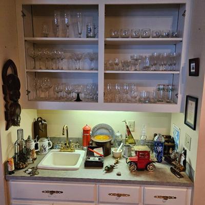 Sale Photo Thumbnail #55: Bar Ware