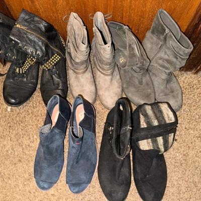 Women’s Shoe Variety 