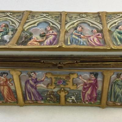 Capodimonte Porcelain Trinket Box