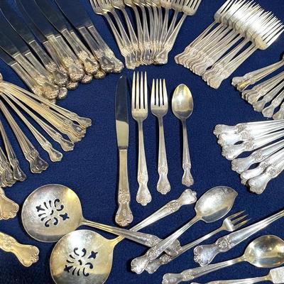 “Old Company Plate” International Silver 1960s, 74pcs