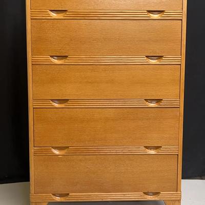 Beautiful Mid Century Modern 5-drawer Blond Dresser