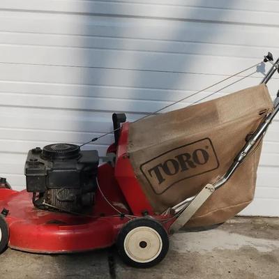 Toro Red Bagger 21' Lawnmower 