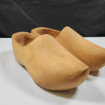 Curved Wooden Shoes 