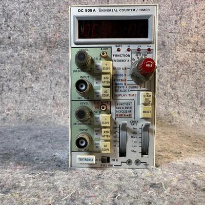 Tektronix DC 505A Universal Counter / Timer | Test & Measurement Module
