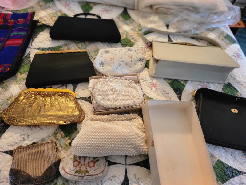 Sale Photo Thumbnail #150