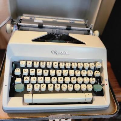 Sale Photo Thumbnail #140