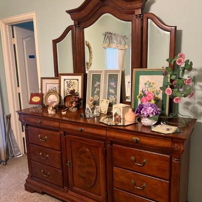 Sale Photo Thumbnail #179