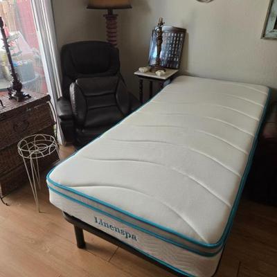 Sale Photo Thumbnail #16