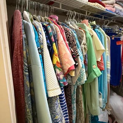 Women’s Assorted Clothing Lot Featuring Dresses, Tops, and Jackets (Multiple Pieces)