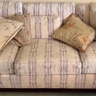 Traditional Three-Seat Upholstered Sofa with Accent Throw Pillows