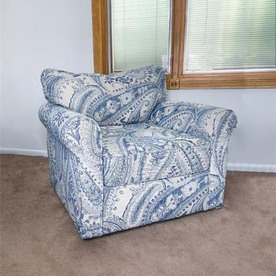 Levin Furniture Swivel Accent Chair.jpg