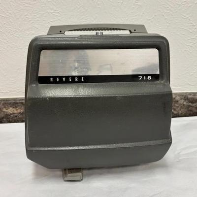 Vintage Revere AP-718 8mm Movie Projector With Carrying Case