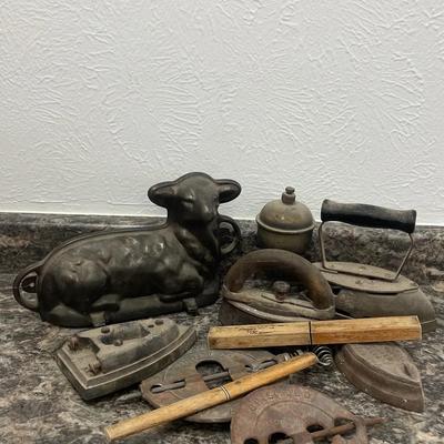 Vintage Griswold Cast Iron Lamb Cake Mold Iron Primitive Dumb Iron