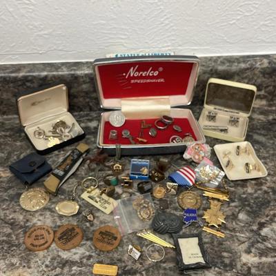 Mens Jewelry Cufflinks & Medals Collectible Gold Knife 