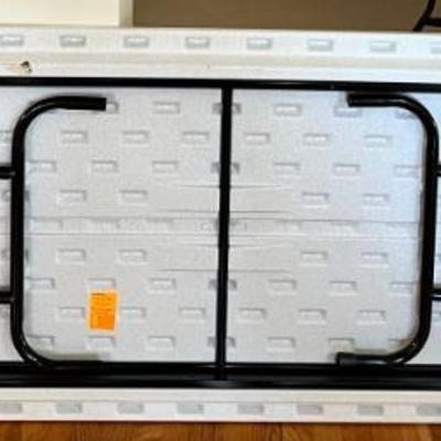 8 Foot Plastic Folding Table With Metal Legs