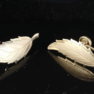 Vintage Rolyn Inc 1/20 12K Gold Filled Leaf Earrings - Screw Back - 2.8g