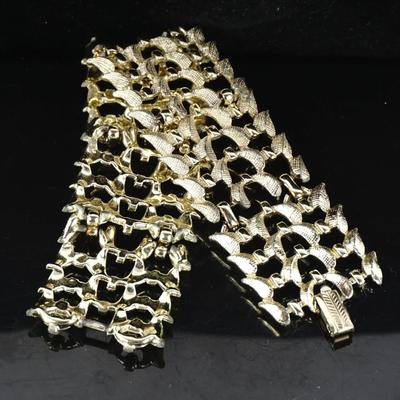 Vintage Coro Gold Tone Mesh Bracelet