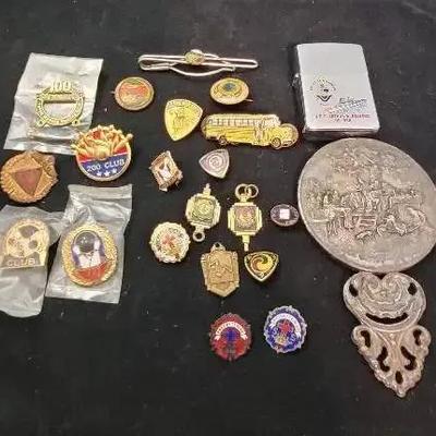 Vintage Pin Backs, Zippo Lighter, Travel Mirror & Mixed Collectibles Lot