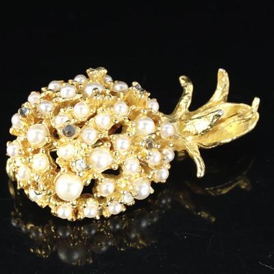 Vintage Signed Alice Caviness Pearl & Rhinestone Pineapple Figural Brooch