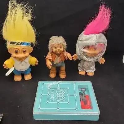 Steiff Germany “Macki” Hedgehog 4.5" & 2 Russ Treasure Trolls – Collectibles Lot